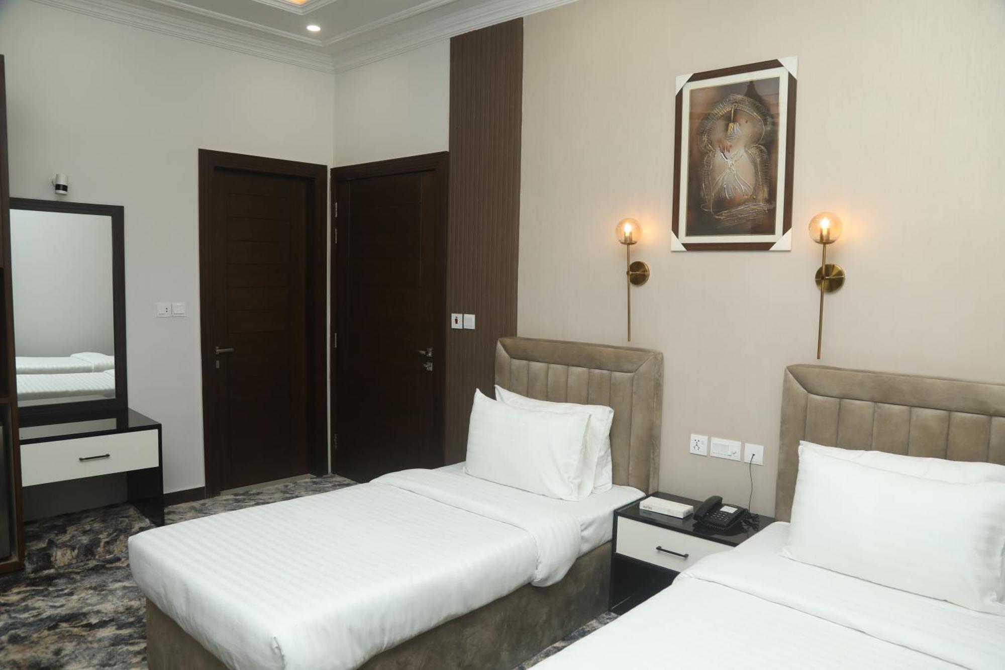Swarg Hotel Sahiwal Εξωτερικό φωτογραφία