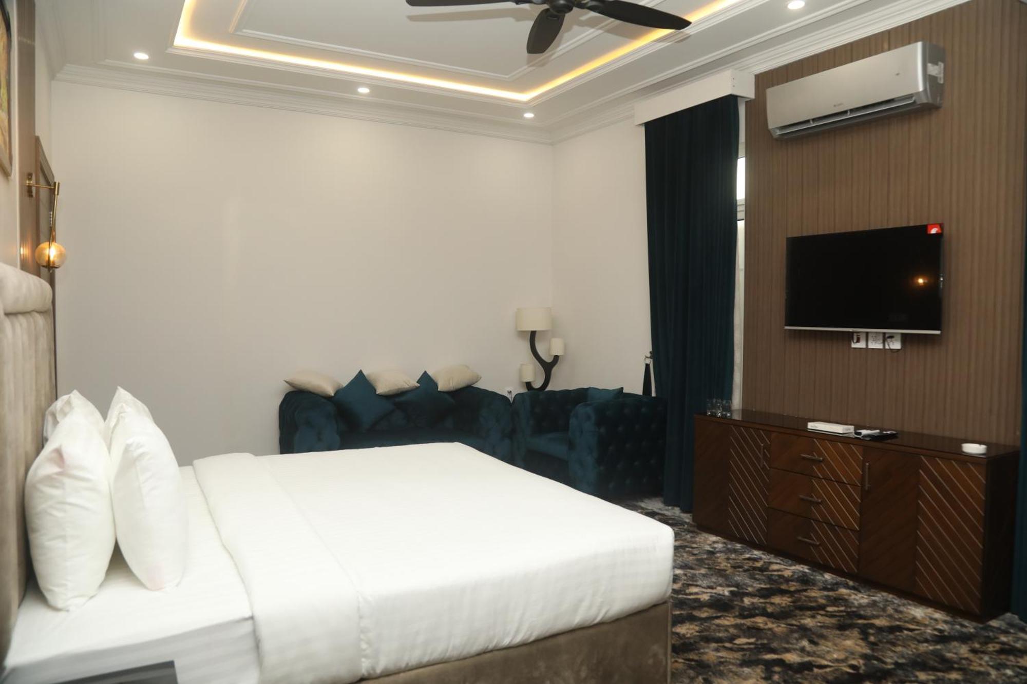 Swarg Hotel Sahiwal Εξωτερικό φωτογραφία