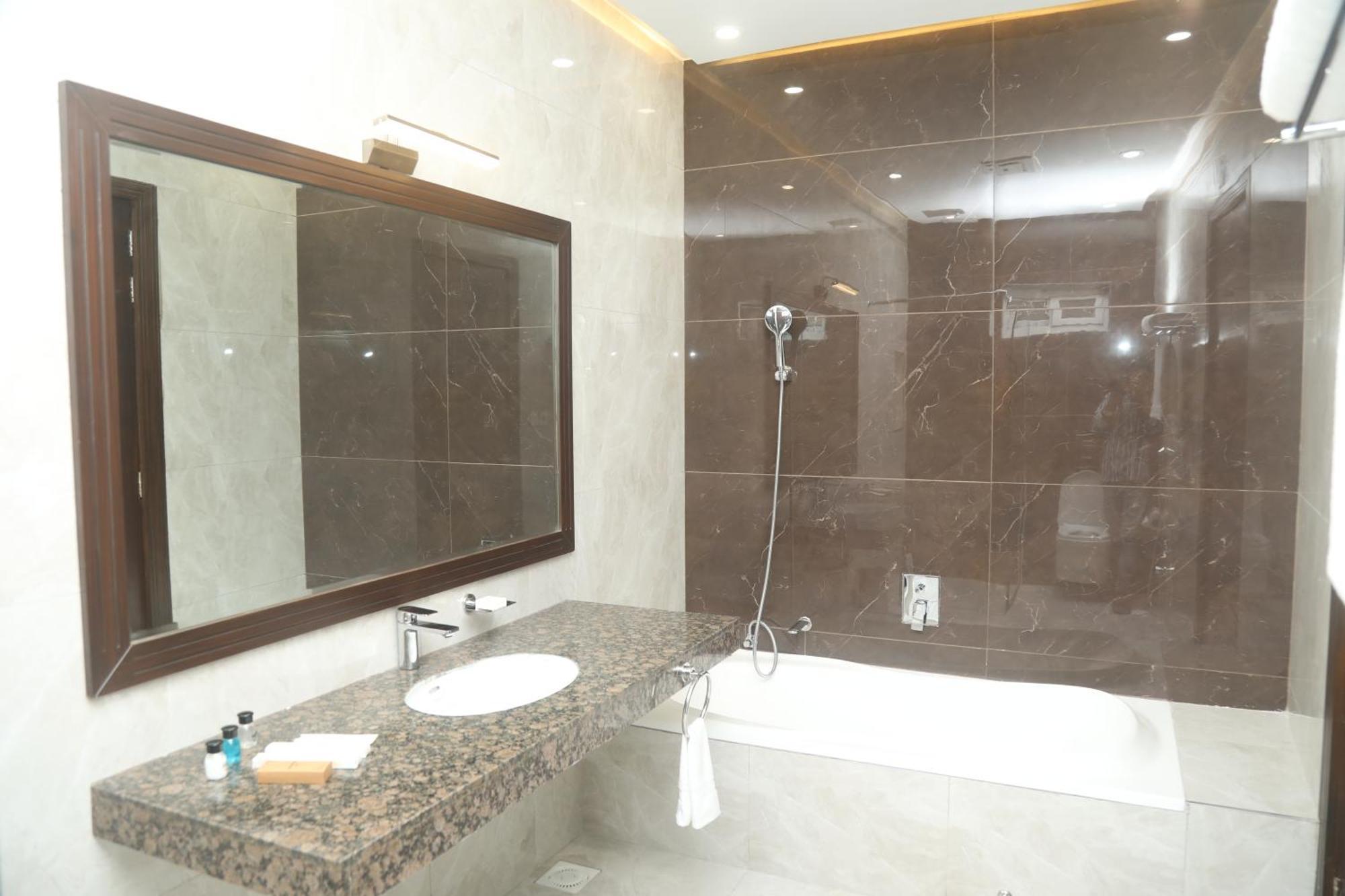 Swarg Hotel Sahiwal Εξωτερικό φωτογραφία