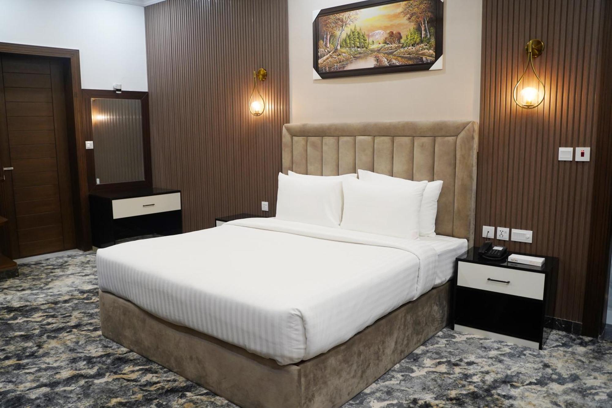 Swarg Hotel Sahiwal Εξωτερικό φωτογραφία