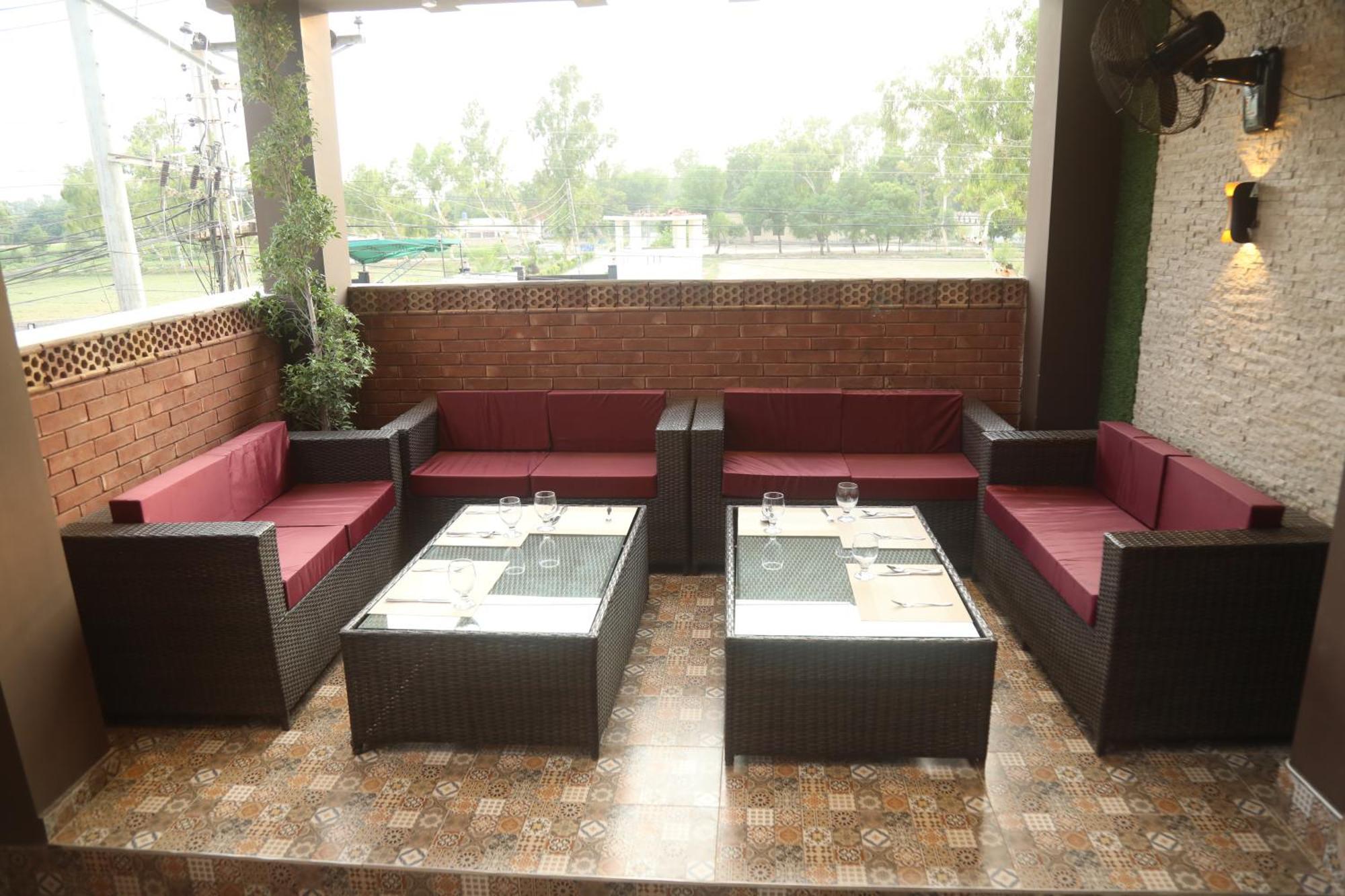 Swarg Hotel Sahiwal Εξωτερικό φωτογραφία