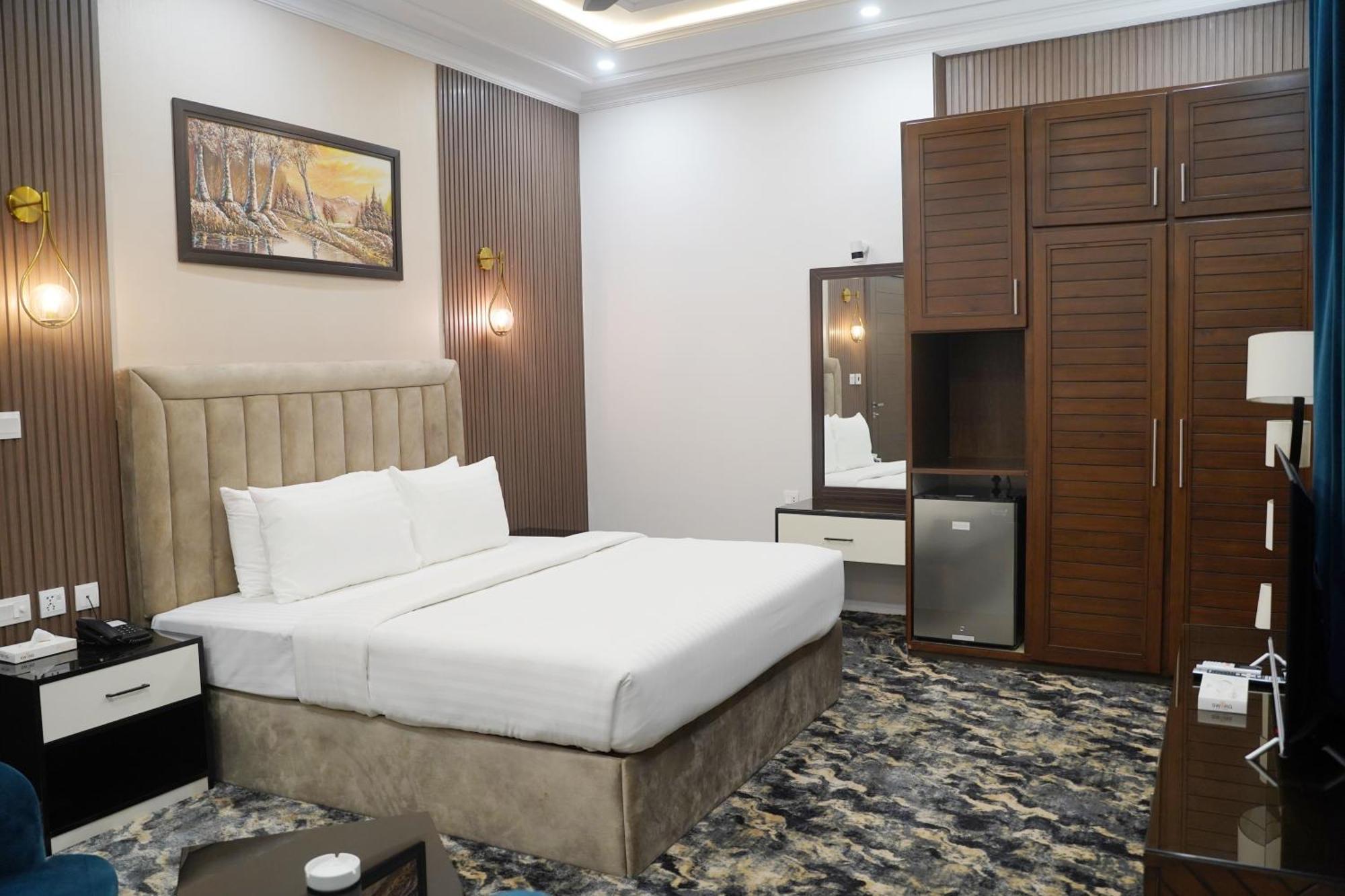 Swarg Hotel Sahiwal Εξωτερικό φωτογραφία